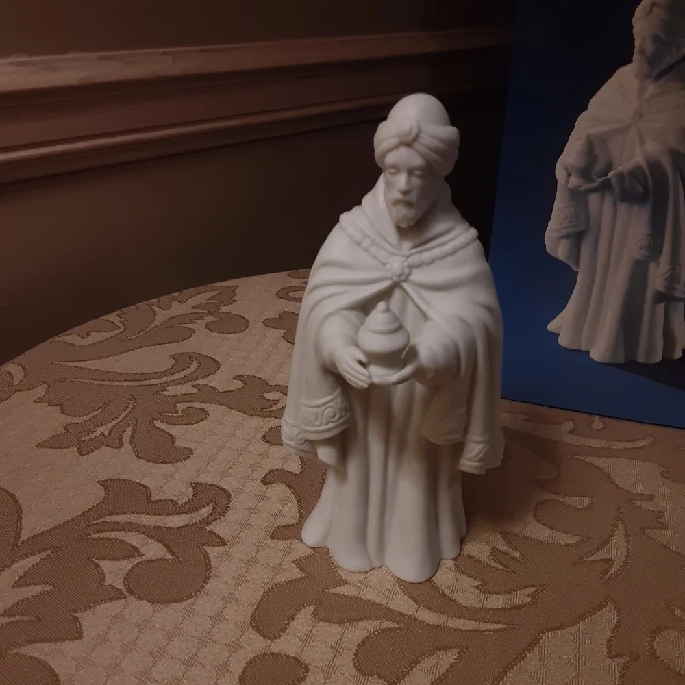 Avon Nativity Collectibles The Magi-Balthasar Porcelain Figurine